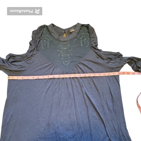 Torrid Blue Cold Shoulder Top W Lace Neck - 1X - Picture 9 of 11